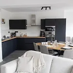 Clara's & Lili's Place By Le Jacquemart דירה